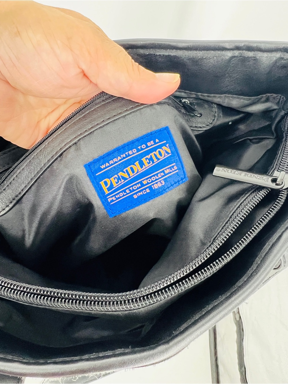 Pendleton Wool Blanket Bag Southwest Tote Black Leather Rare Multi Pocket Nwot - Picture 11 of 16